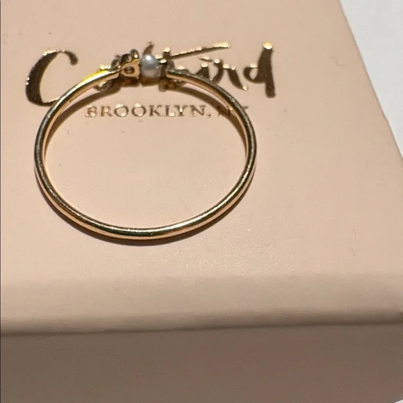 Catbird Dewdrop Ring - Picture 13 of 15